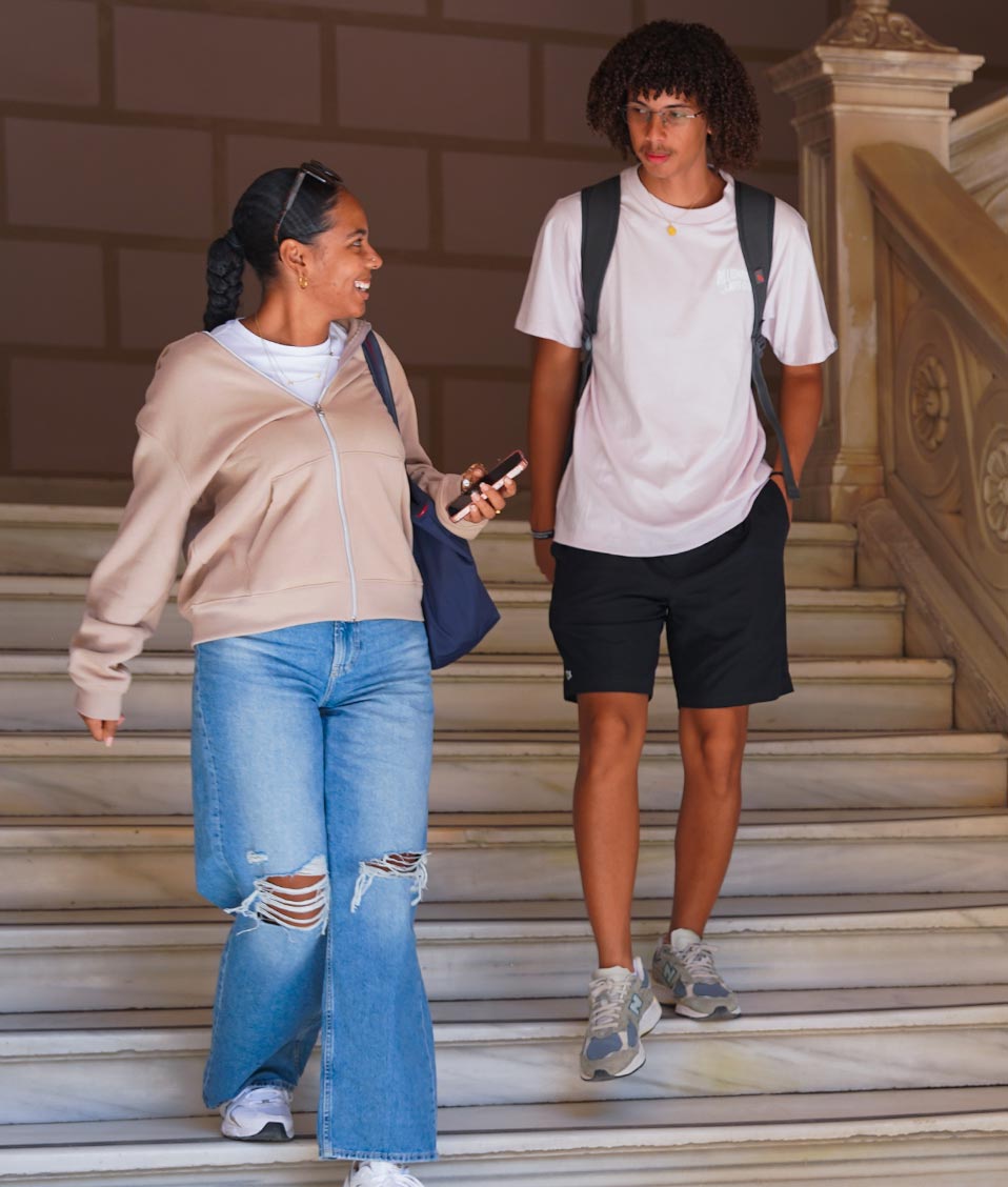 Estudiantes en el Palacio de los Condes de Gabia